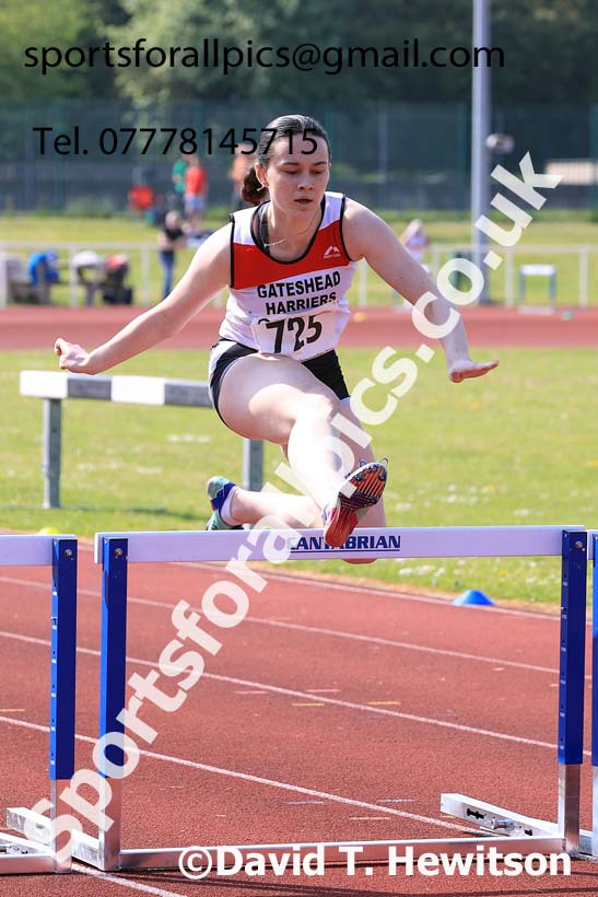Womens Under-20s 400 metres hurdles, 2024 North Eastern Track and Field Champs., Middlesbrough.  Photo: David T. Hewitson/Sports for All Pics